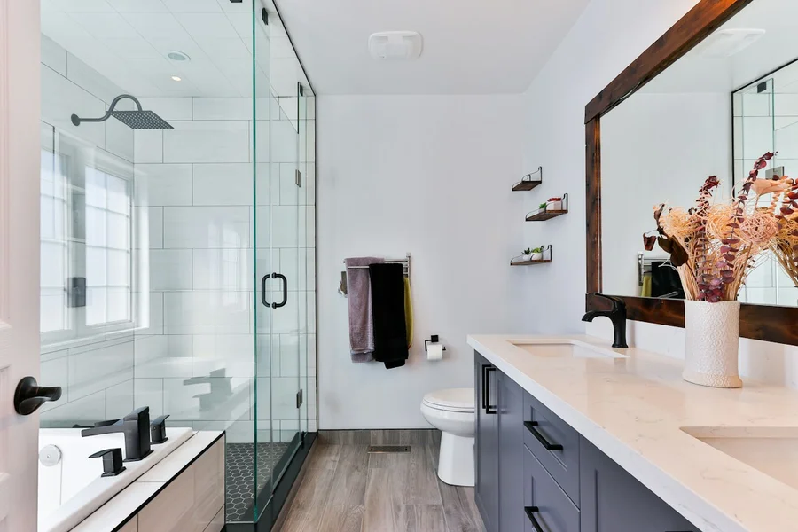 Concealed stainless steel pipework with water-efficient mixer taps
